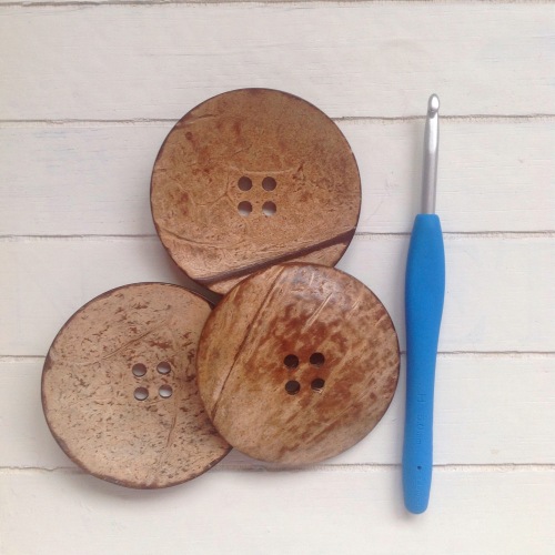 Huge coconut buttons