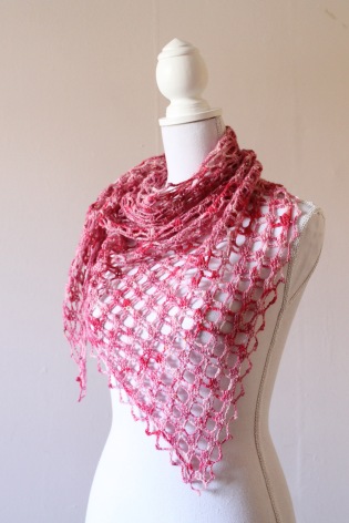 Emma Shawl crochet pattern, by MissNeriss. Pattern available on Ravelry.